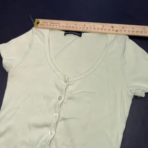 Brandi Melville Green Minimalist Full Button Cotton Crop Short Sleeve‎ Top 0 thumbnail 8
