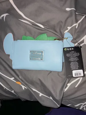Loungefly Disney Lio & Stitch Luau Stitch Bifold Wallet New with Tags NWT thumbnail 3