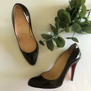 Christian Louboutin Décolleté 868 Patent L. Heels. Size 37.5 (US 7.5). thumbnail 4