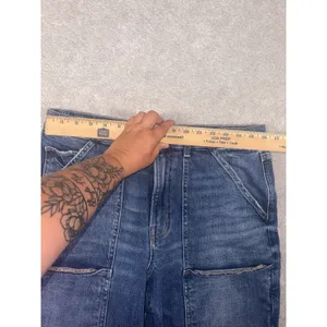 American Eagle Super High Rise Baggy Straight Cargo Jeans Size 12‎ Short Denim thumbnail 8