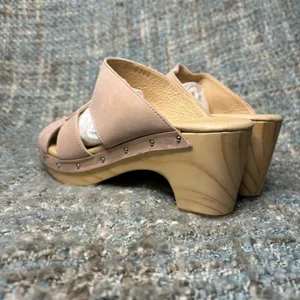Five Worlds By Cordani Zafira Wooden Clog Sandal in Pink Nubuck Leather thumbnail 4