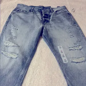 Old Navy High Rise Blue Crop Jeans Classic Style‎ thumbnail 1