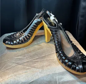 Michael Kors Black Leather Wood Platform Slingback Sandals Heels Size 10M thumbnail 1