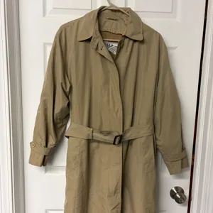 Vintage LL Bean Trench Coat Womens Medium Tan Khaki Belted Zip Out Liner USA thumbnail 2