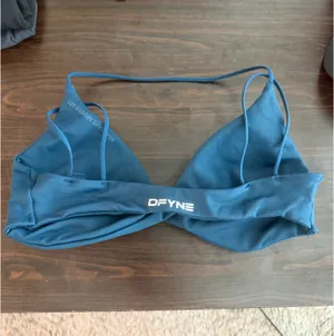 Dfyne Vision Twist Front Sports Bra thumbnail 2