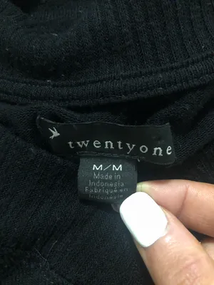 Twenty One Black Sweater thumbnail 2