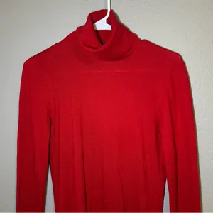 Ralph Lauren Red Silk Blend Turtle Neck Knit Sweater Women’s Size Medium thumbnail 3