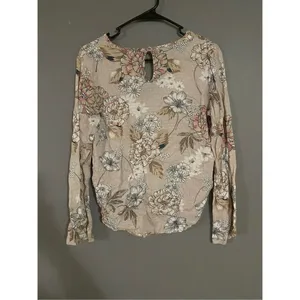 Em Crème Floral Wrap Blouse Size Small Pink thumbnail 4