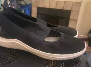 Clarks nova al black slip ons size 9.5 thumbnail 1