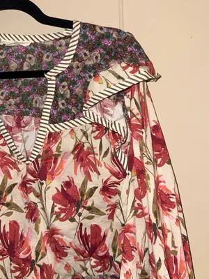 entro Multicolor Floral Ruffle Peasant Blouse - Red & Purple thumbnail 2