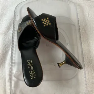 Black Leather Studded Brass Heels Slides Sandals Sz 8.5 Narrow made‎ in Italy thumbnail 7
