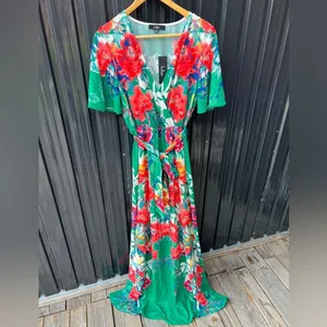Lulus NWT Still in Paradise Floral Green Wrap Maxi Dress Medium Vacation Resort thumbnail 8