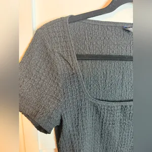 Old Navy Black Short Sleeve Square Neck Crepe Tee thumbnail 6