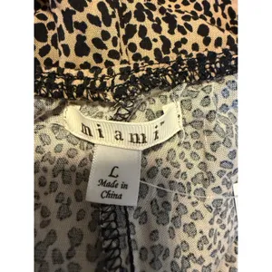 Mi ami Leopard Cutout Back jumpsuit‎ boho animal whimsi Y2K Flowy leopard print thumbnail 7