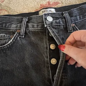 Agolde 27 High Rise Denim Mini Shorts Black Distressed Raw Edge Hem thumbnail 4