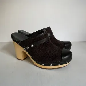 UGG Black Tweed Wooden Clog Mules Heels Women’s Size 9 thumbnail 3