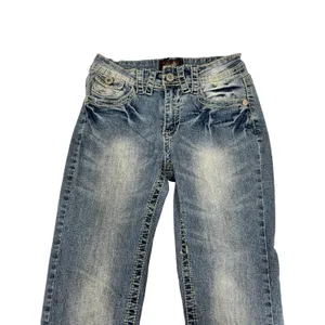 Angels Y2K Capri Jeans Size 6 26x22.5 Light Wash Embroidered Flap‎ Pocket Denim thumbnail 2