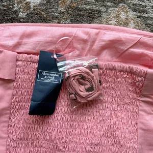 Abercrombie NWT Pink Top thumbnail 5
