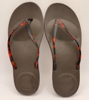 FitFlop iQushion Tortoiseshell Flip Flops Chocolate Brown Turtle Womens 7 NEW thumbnail 1