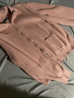 pink sweater Size L thumbnail 2