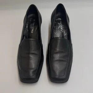 Rangoni Italy Black Leather Block Heel Loafers Womens 10.5 thumbnail 2