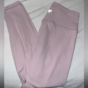 Aritzia golden BUTTER Cheeky Hi-Rise 26" Legging size 10 in dusty pink thumbnail 6