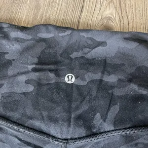 Lululemon Camo Align Leggings thumbnail 4
