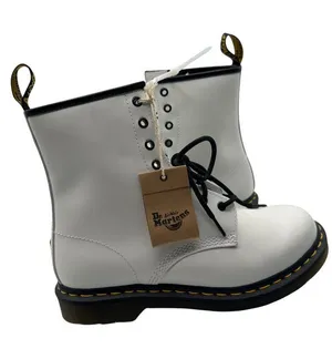 Dr. Martens Women 11 Unisex Genuine AirWair Leather Style 101 YS White Boots thumbnail 1