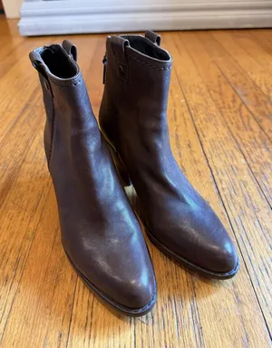 Stuart Weitzman Boots Womens Size 6.5 Brown Leather Ankle Block Heel Zip OW32737 thumbnail 1