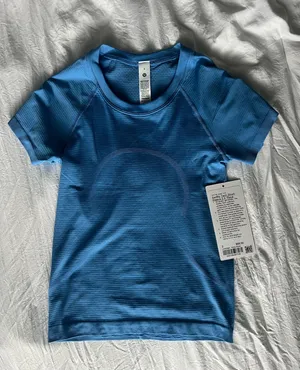 Lululemon Swiftly Tech Short Sleeve 2.0  thumbnail 1