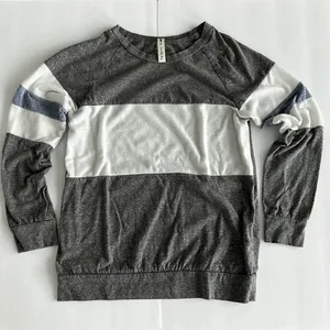 Vanilla Bay Grey Sweater‎ Sz SM thumbnail 1