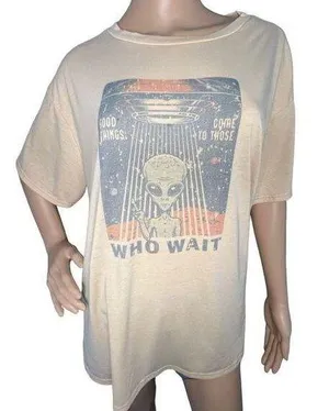 ROMWE Alien Graphic Pale Yellow Shirt Sleeve T-Shirt thumbnail 1