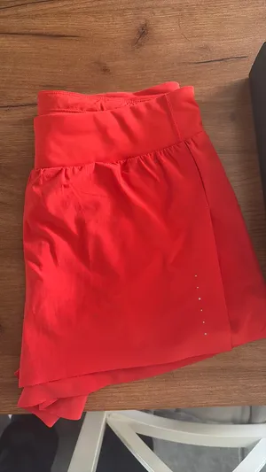 Athleta Shorts Women’s thumbnail 4