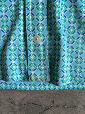 GAP Women's Button-Down Shirt in Teal Geo Print thumbnail 3
