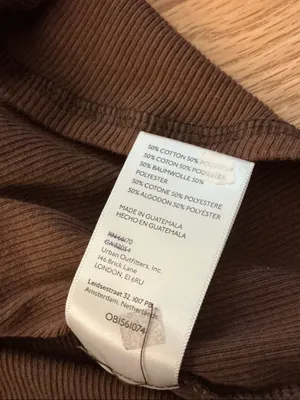 Urban Outfitters Brown V-Neck Cap Sleeve Crop Tee Size XL thumbnail 4