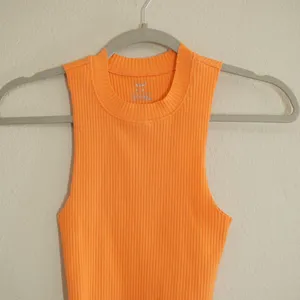 Aerie Size XS Bright Orange Ribbed High Neck Sleeveless Crop Tank Top Gym Lounge thumbnail 2