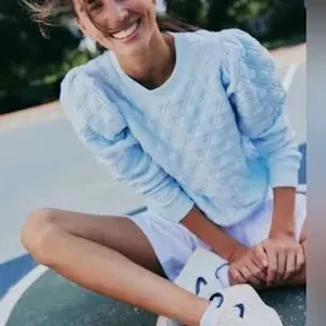 Tuckernuck Sport Quilted Sweatshirt Women S Light Blue Excellent Puff Shoulder thumbnail 2