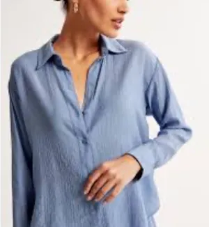 Abercrombie & Fitch Light Blue Women's Button-Down Shirt thumbnail 1