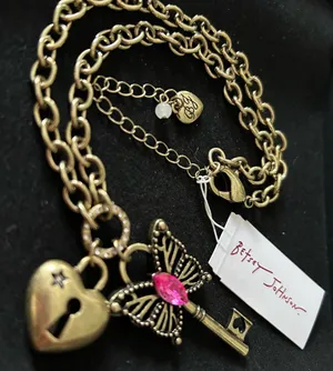 Betsey Johnson NWT Boho Butterfly Key Charm Pendant Necklace thumbnail 1