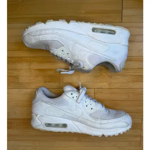 Nike Air Max 90 Sneakers Lace Up Triple White Performance Running Women's Size 9 thumbnail 3