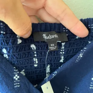 Madewell Sz M Jacquard Navy Puff Short Sleeve Cropped Top Blouse V Neck Pullover thumbnail 6