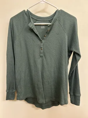 American Eagle Sweater thumbnail 1