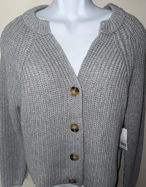 SO Gray Ribbed Button thumbnail 1