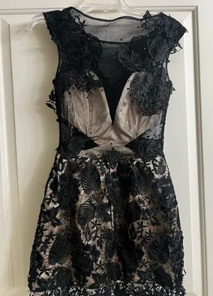 Black and Nude Mini Dress Size 4 thumbnail 3