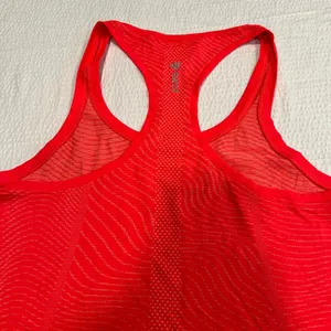 Lululemon red seawheeze 2020 swiftly tech tank size 10 women thumbnail 2