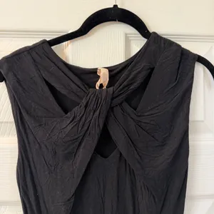 Anthropologie PILCRO Twist Front Cut Out Black Knit Top Size Small thumbnail 4