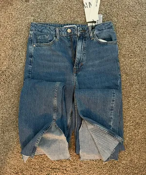 NWT  Jeans thumbnail 1