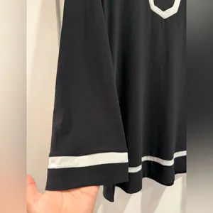 White House Black Market Black Tunic with White Trim Size‎ M thumbnail 4