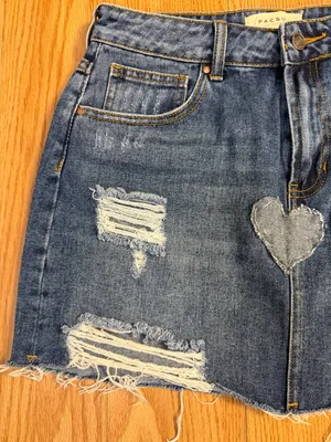 PacSun Light Blue Denim Distressed Mini Skirt with Heart Appliqués size 28 thumbnail 4