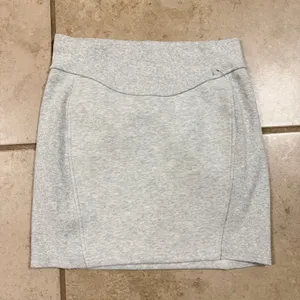 Scuba High-Rise Mini Skirt Heather Grey Size M thumbnail 4